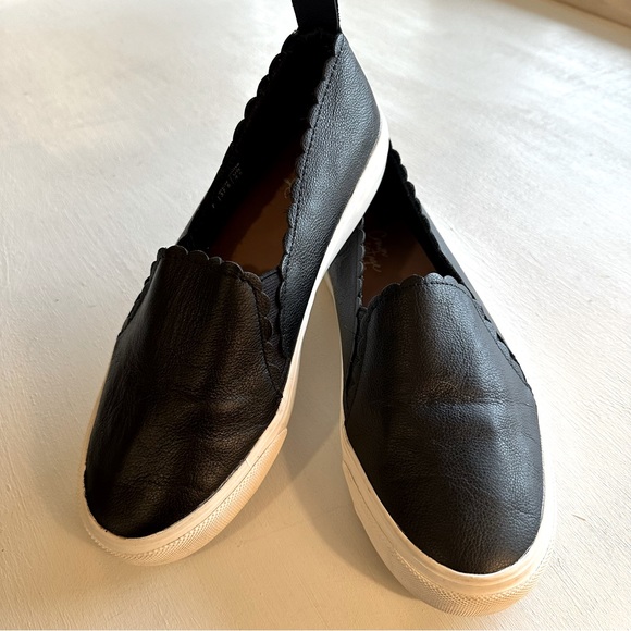 Crown Vintage Thilanna Slip On Sneaker Scallop Trim Black Leather Size 7 - Picture 2 of 14